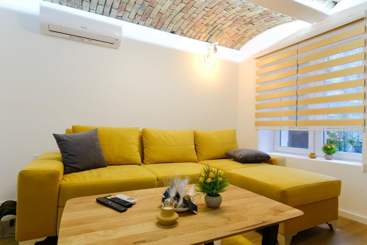 All Seasons Apartments Sarajevo With Free Parking Luaran gambar