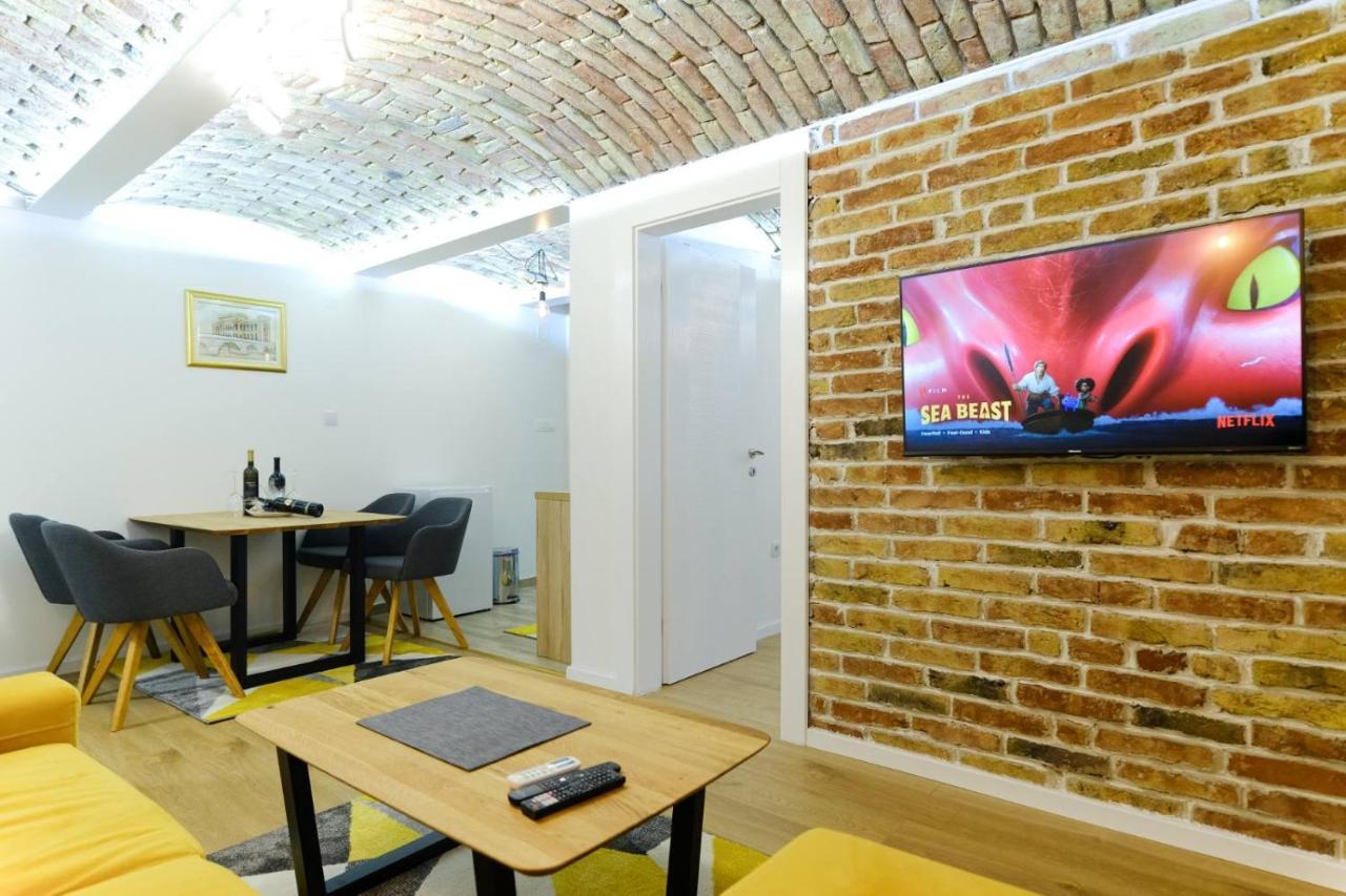 All Seasons Apartments Sarajevo With Free Parking Luaran gambar