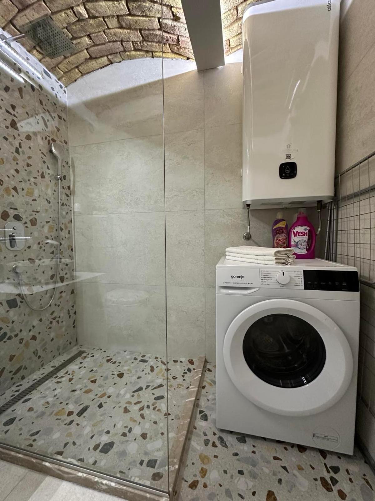 All Seasons Apartments Sarajevo With Free Parking Luaran gambar